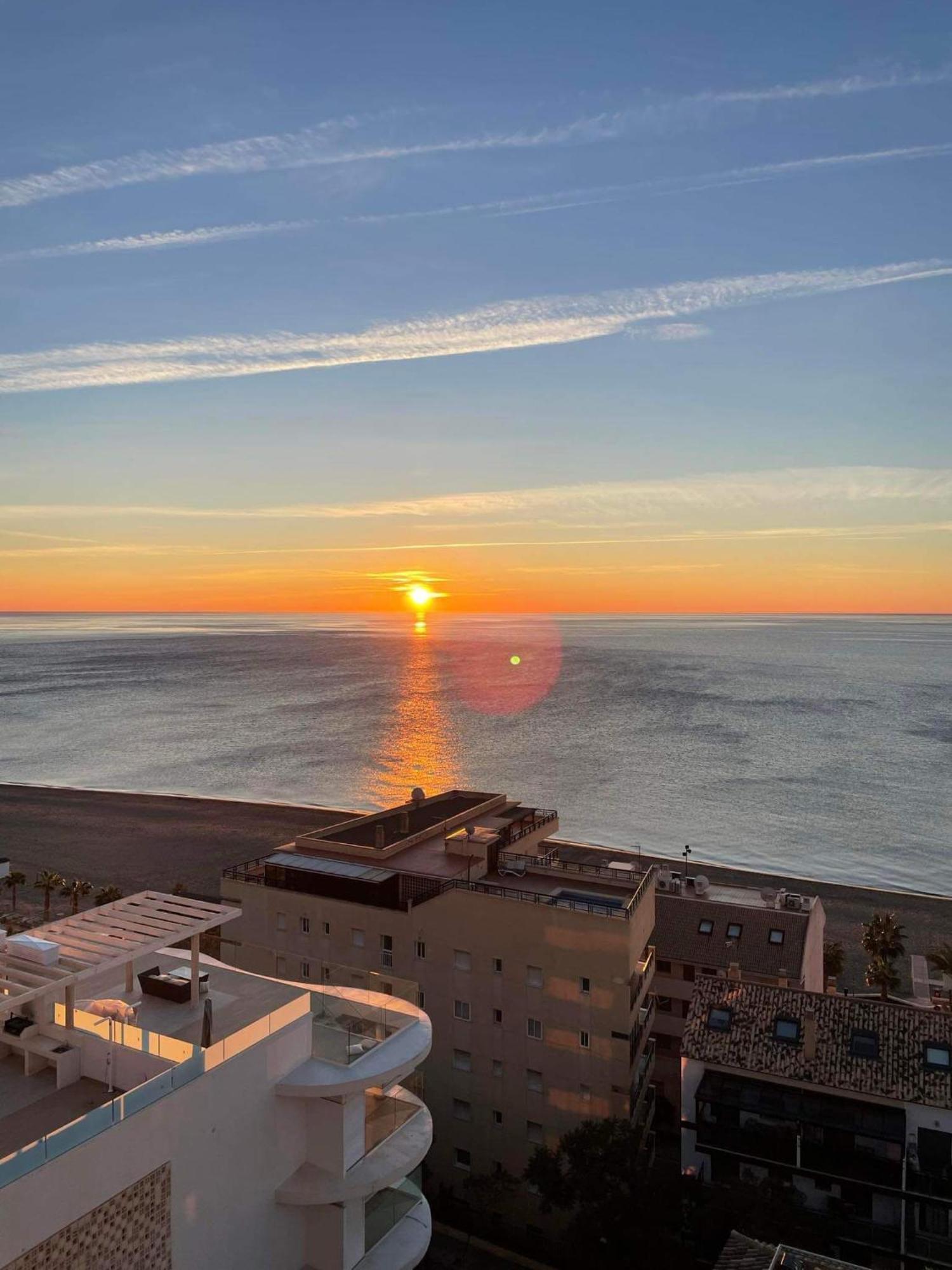 丰希罗拉Panoramic Seaview Penthouse The Wave公寓 外观 照片